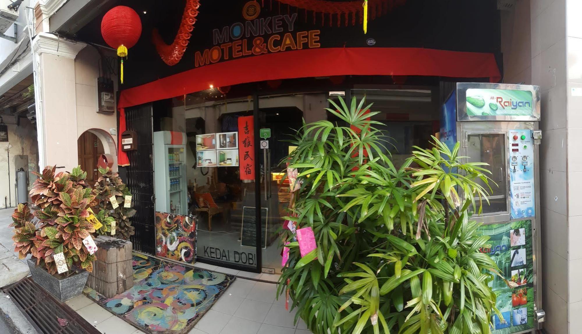Monkey Motel Cafe Malacca Exteriör bild